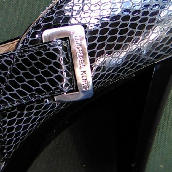 Michael Michael Kors Heels - Picture 2 of 12